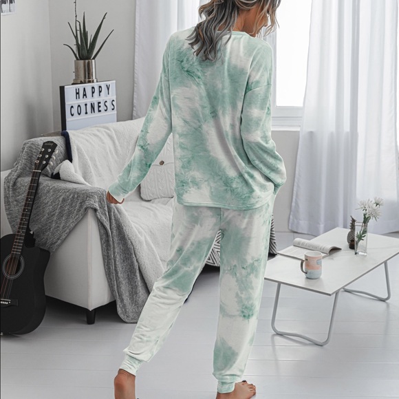 🆕Green Tie Dye Long Sleeve Pants Lounge Set - Picture 6 of 6